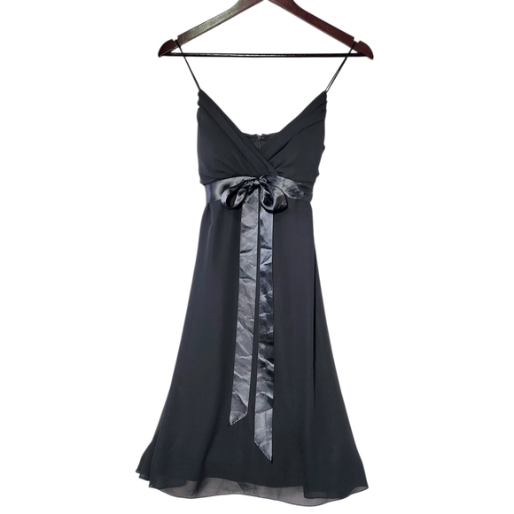 Jump Dresses & Skirts - Jump Apparel 90s/Y2k Black Empire Waist Knee Length Dress Satin Bow Flowy Prom